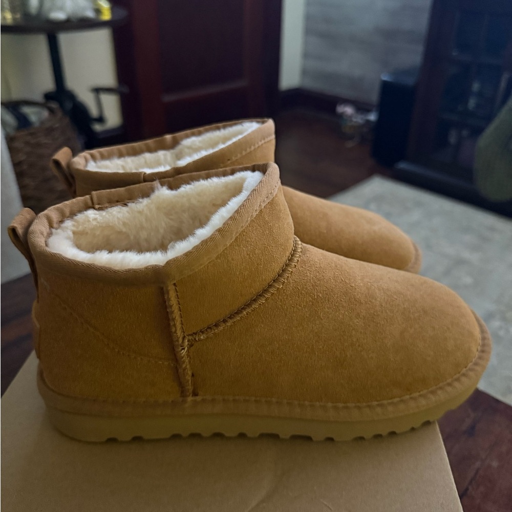 Ugg ultra mini